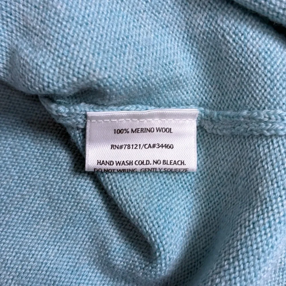 Eileen Fisher Soft Blue Knit Top made of Italian merino wool. GORGEOUS 🤩 size XS - Picture 7 of 8